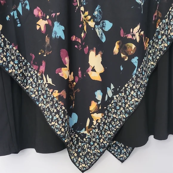 Slim Factor By Investments Floral Print Short Sleeve V-Neck Tie Layer Poncho Top - Picture 4 of 11